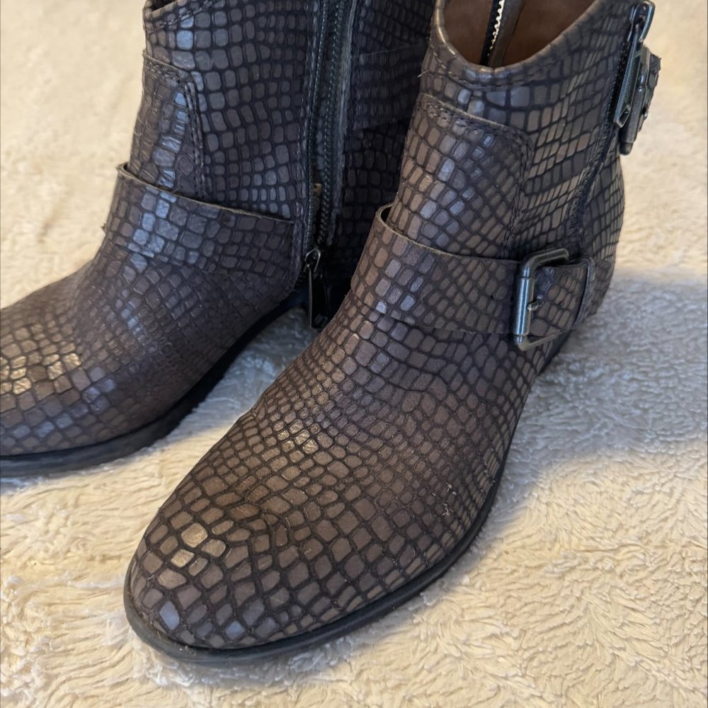 Donald Pliner metallic gray snake boots size 8